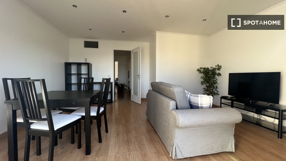 Apartment Lisbon, 1 bed, 79m² — photo 13