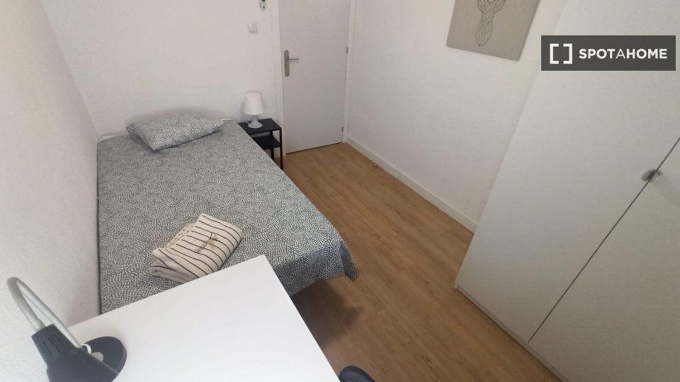 Camera doppia Madrid, 4 camere — foto 4