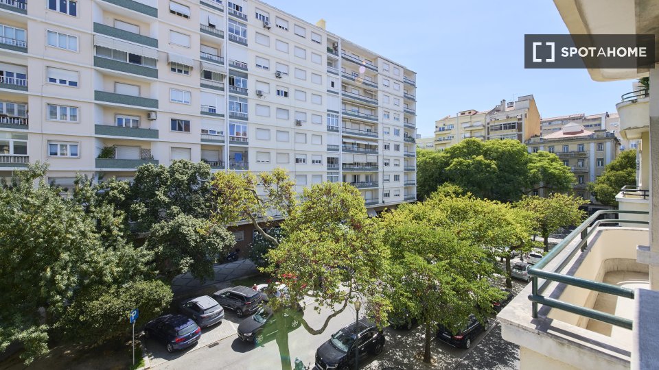 Double room Lisbon, 6 beds — photo 14