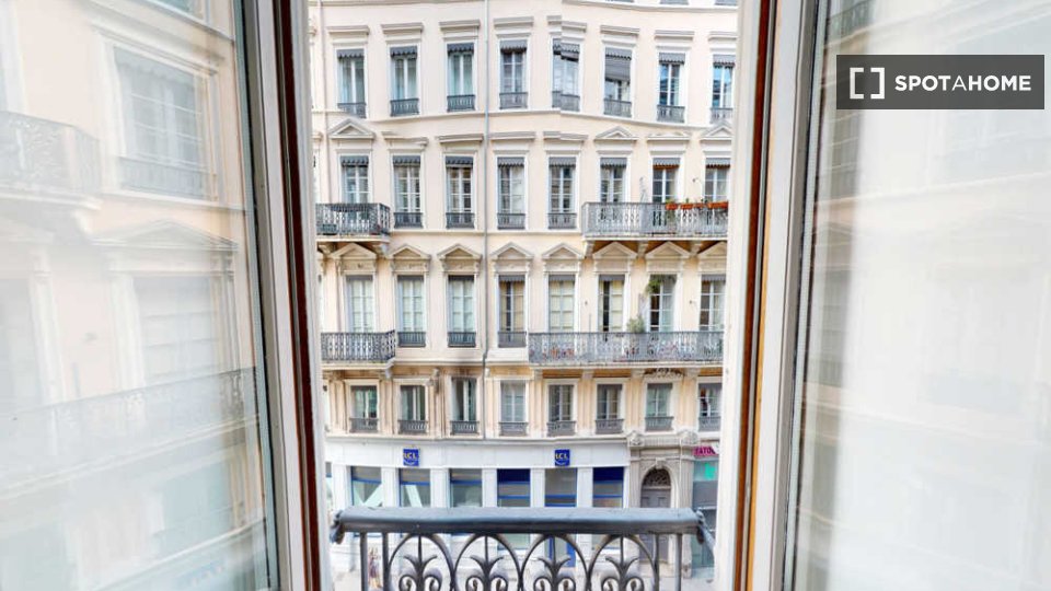 Double room Lyon, 4 beds, 110m² — photo 4