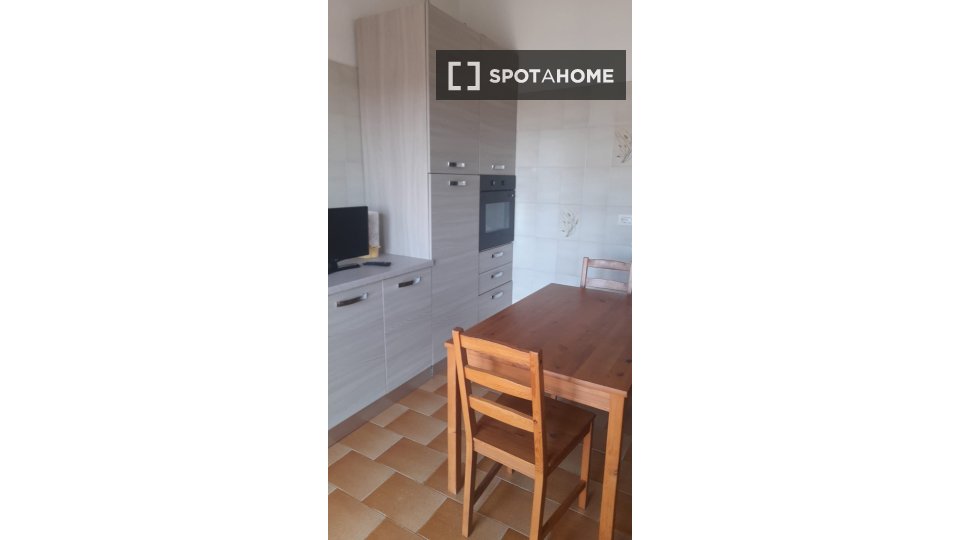 Double room Rome, 3 beds — photo 9