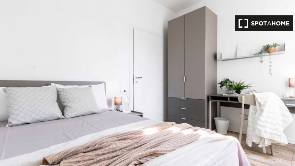 Double room Milan, 3 beds — photo 1