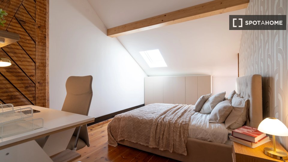 Double room Lisbon, 9 beds — photo 1