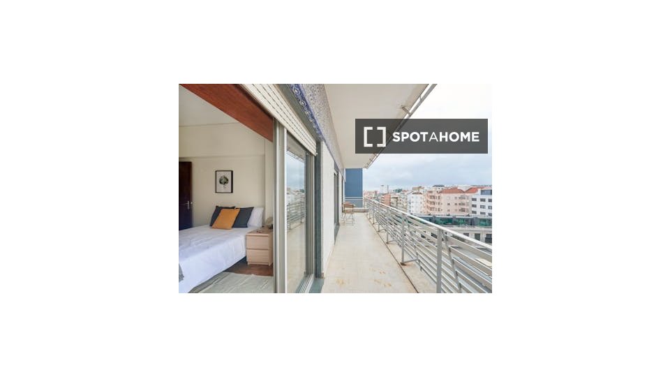 Double room Lisbon, 6 beds — photo 6