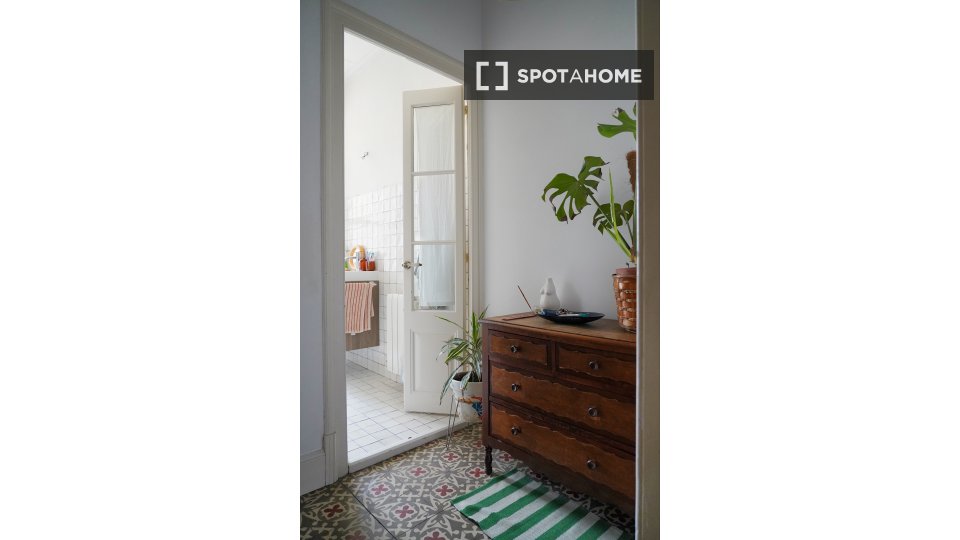 Apartment Barcelona, 1 bed, 102m² — photo 14