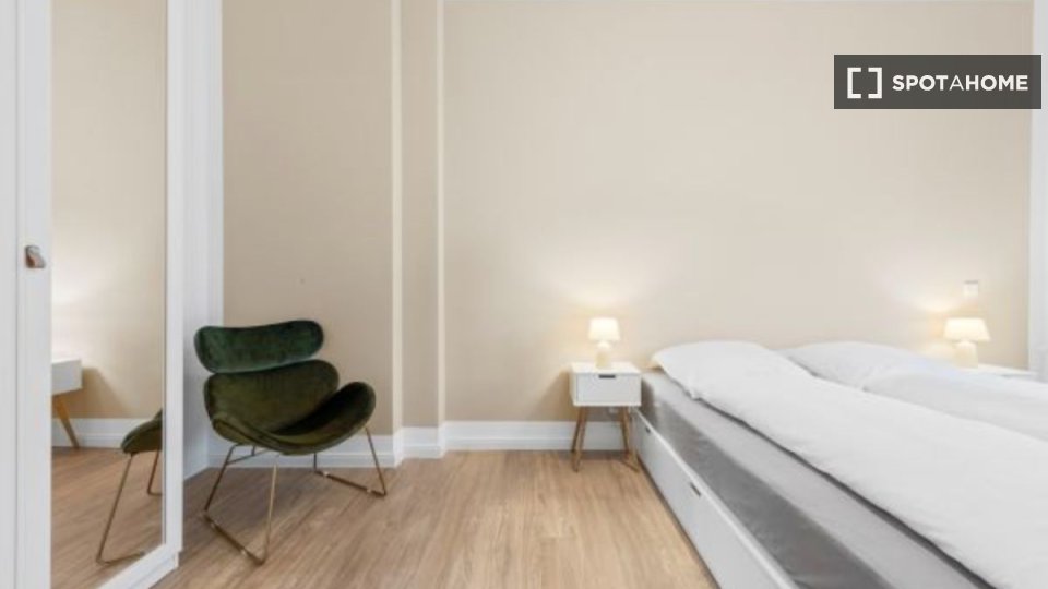 Apartment Berlin, 1 bed, 38m² — photo 2