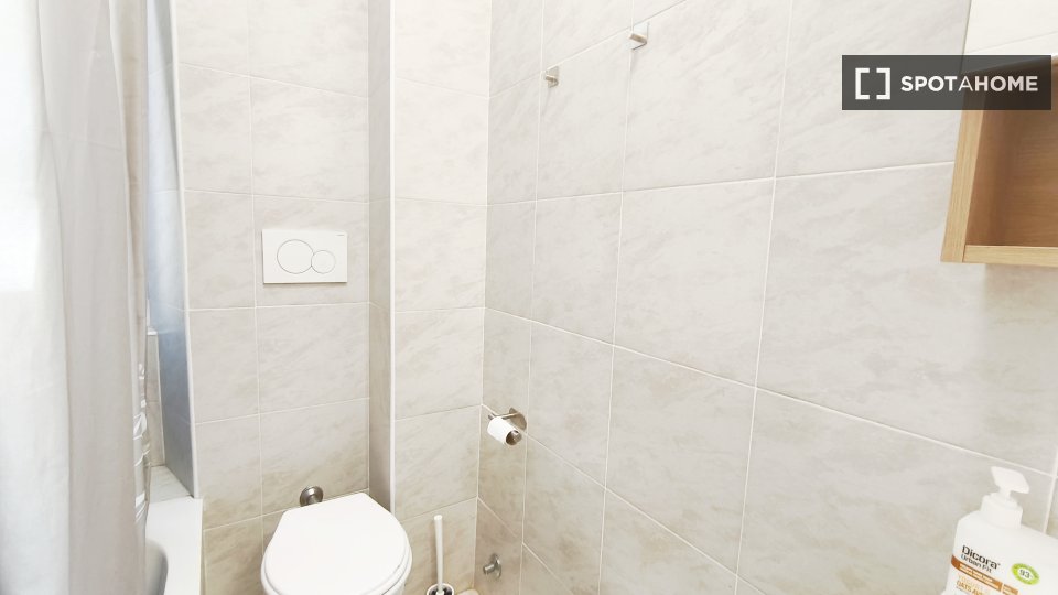 Double room Milan, 3 beds, 75m² — photo 3
