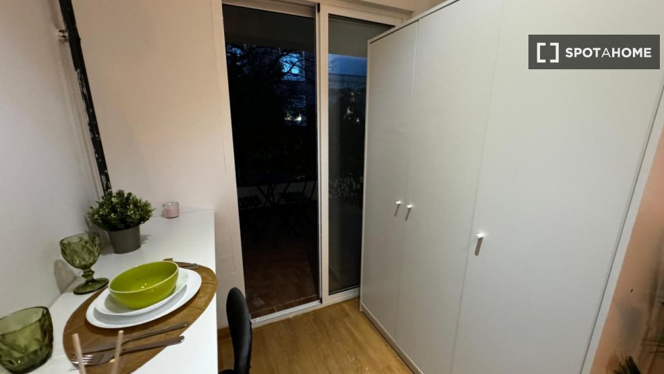 Double room Madrid, 5 beds — photo 2