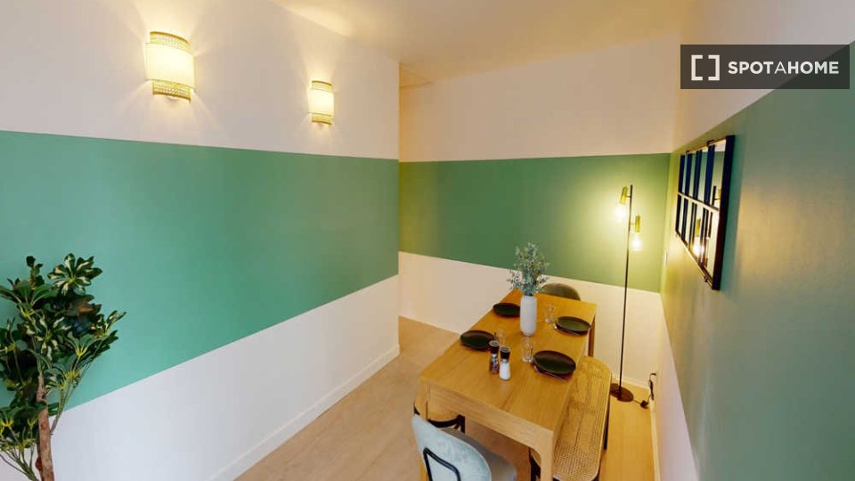 Double room Paris, 7 beds, 140m² — photo 4