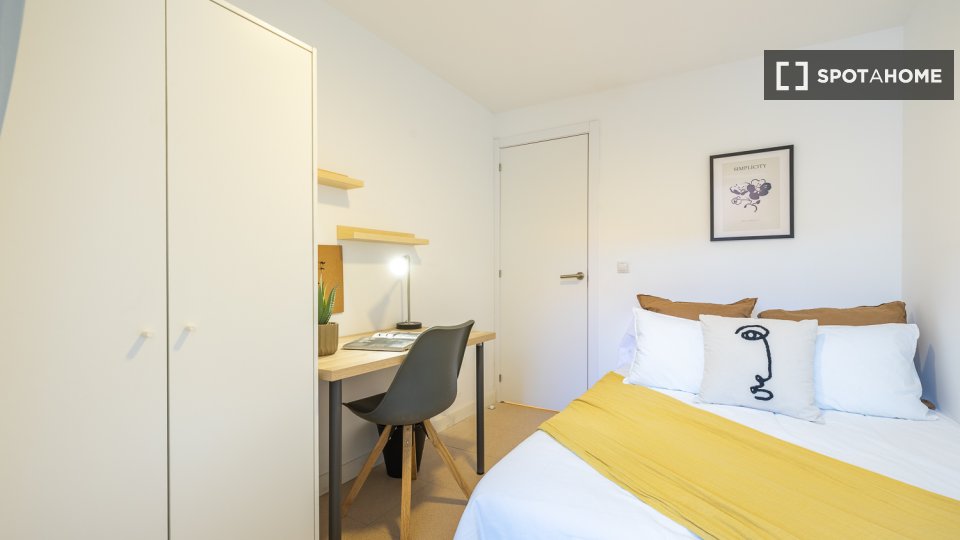 Double room Madrid, 18 beds — photo 26