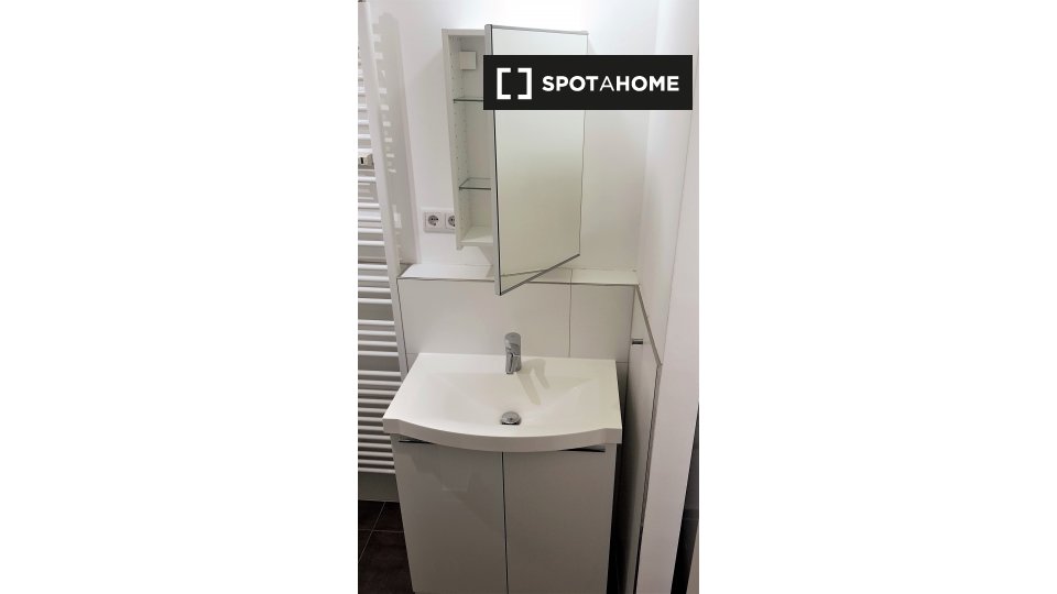 Apartment Berlin, 2 beds, 65m² — photo 11