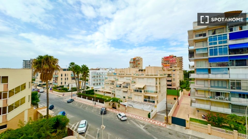 Apartment Alicante, 2 beds, 75m² — photo 5