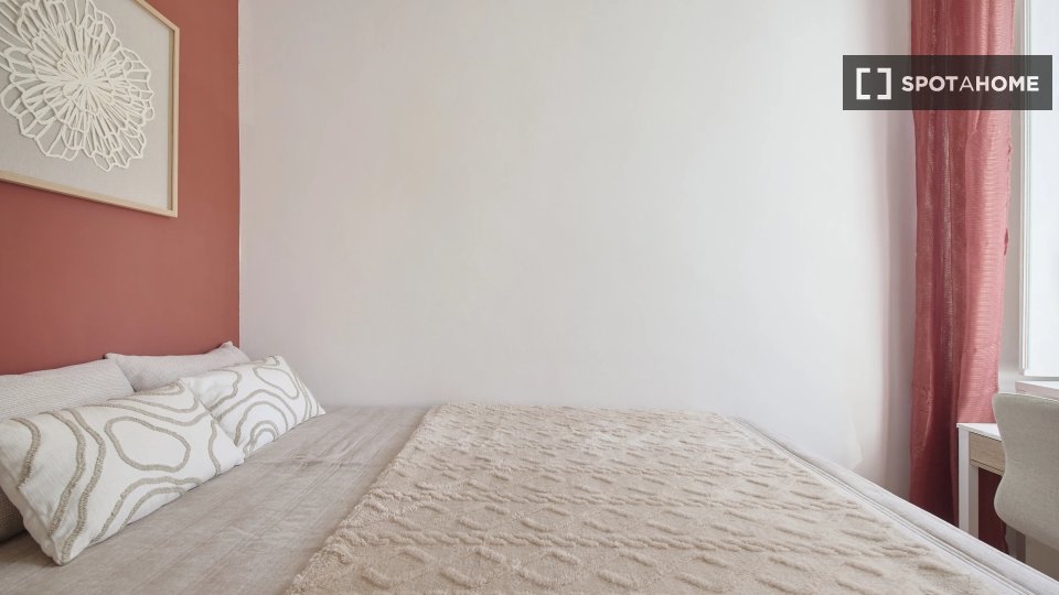 Double room Lisbon, 5 beds — photo 2