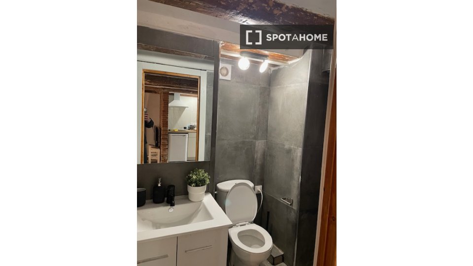 Apartment mono Barcelona, 32m² — photo 1