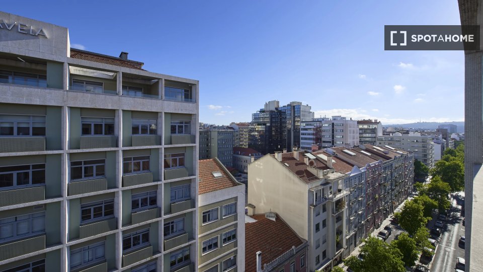 Double room Lisbon, 6 beds — photo 14