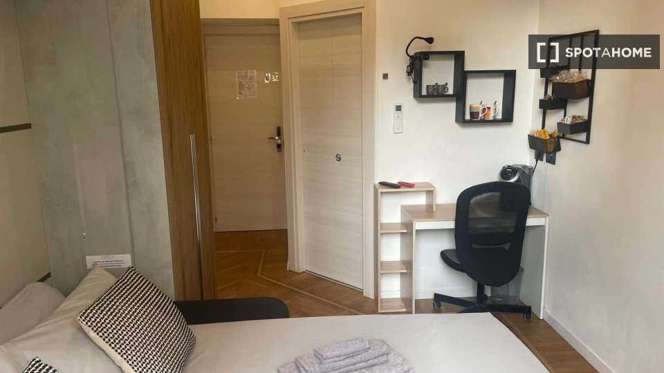 Double room Turin, 1 bed — photo 1