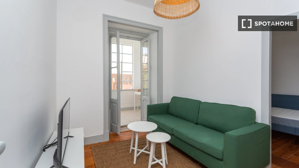 Double room Lisbon, 6 beds — photo 7