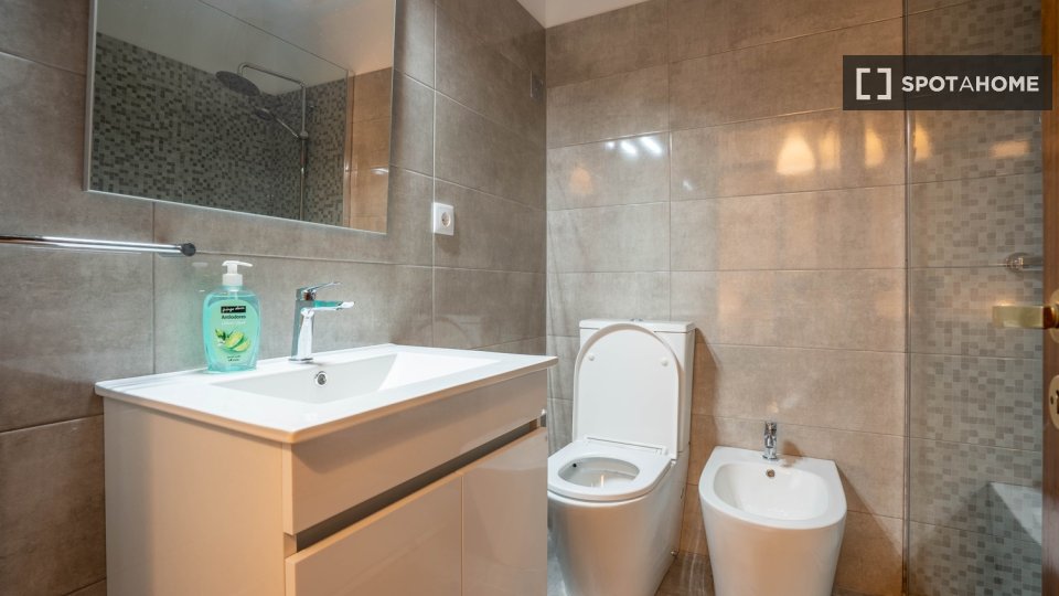 Double room Porto, 7 beds — photo 11