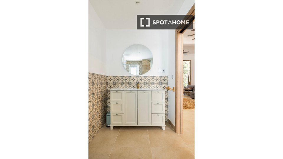 Apartment Valencia, 4 beds, 175m² — photo 16