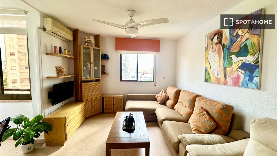 Apartment Alicante, 2 beds, 75m² — photo 2