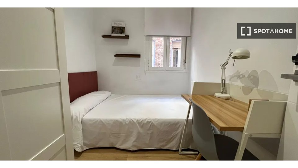Double room Madrid, 12 beds — photo 27