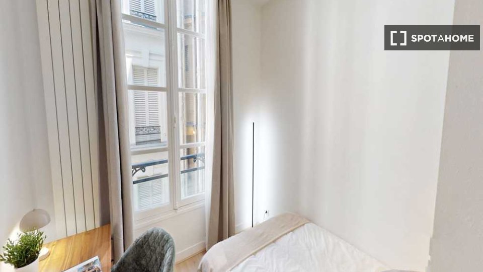 Double room Paris, 5 beds, 110m² — photo 24