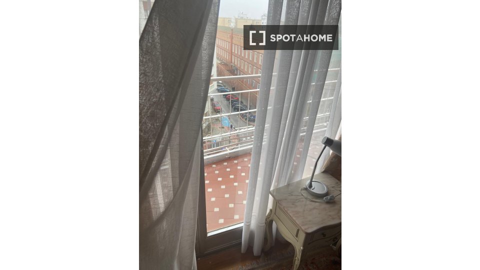 Double room Madrid, 3 beds — photo 2