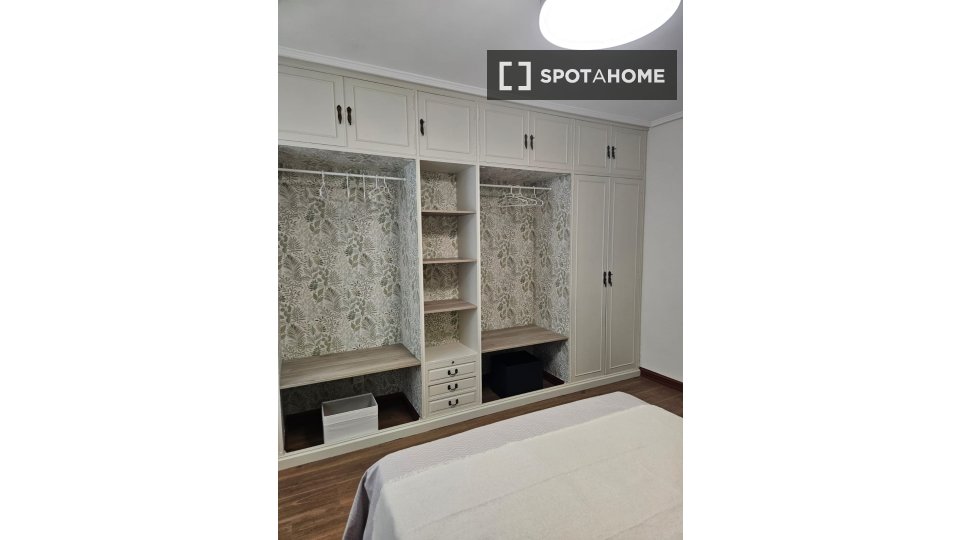 Double room Zaragoza, 4 beds, 114m² — photo 2
