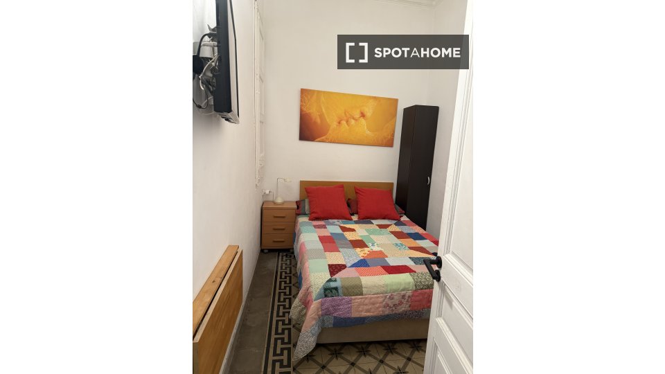 Double room Barcelona, 4 beds, 70m² — photo 8