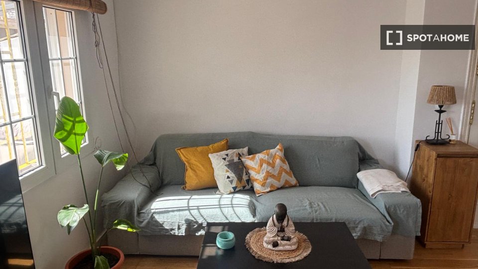 Double room Valencia, 2 beds, 100m² — photo 17