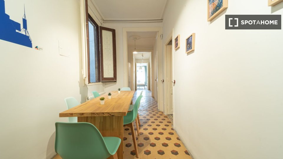Double room Barcelona, 8 beds, 210m² — photo 7