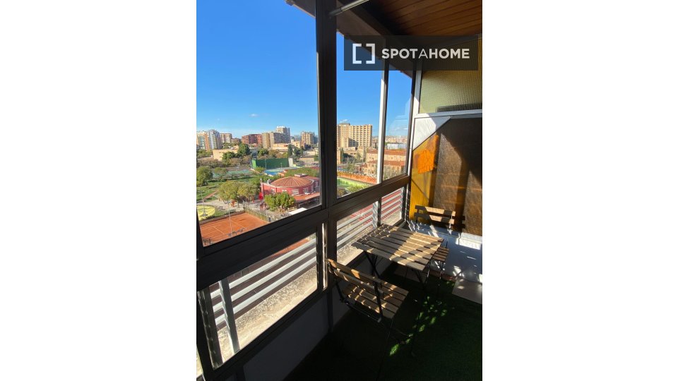 Double room Zaragoza, 4 beds, 92m² — photo 10