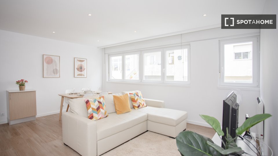 Apartment Porto, 1 bed, 55m² — photo 8