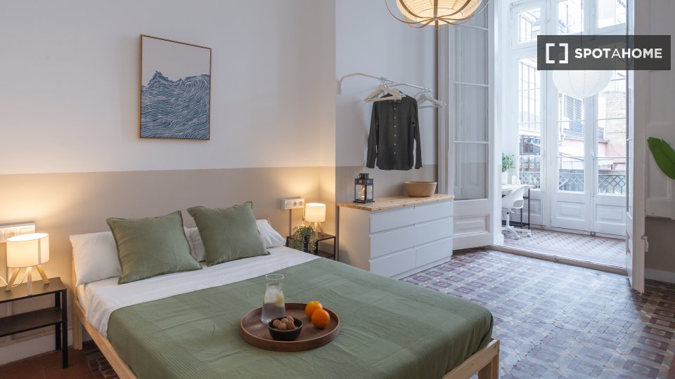 Double room Barcelona, 8 beds, 239m² — photo 14
