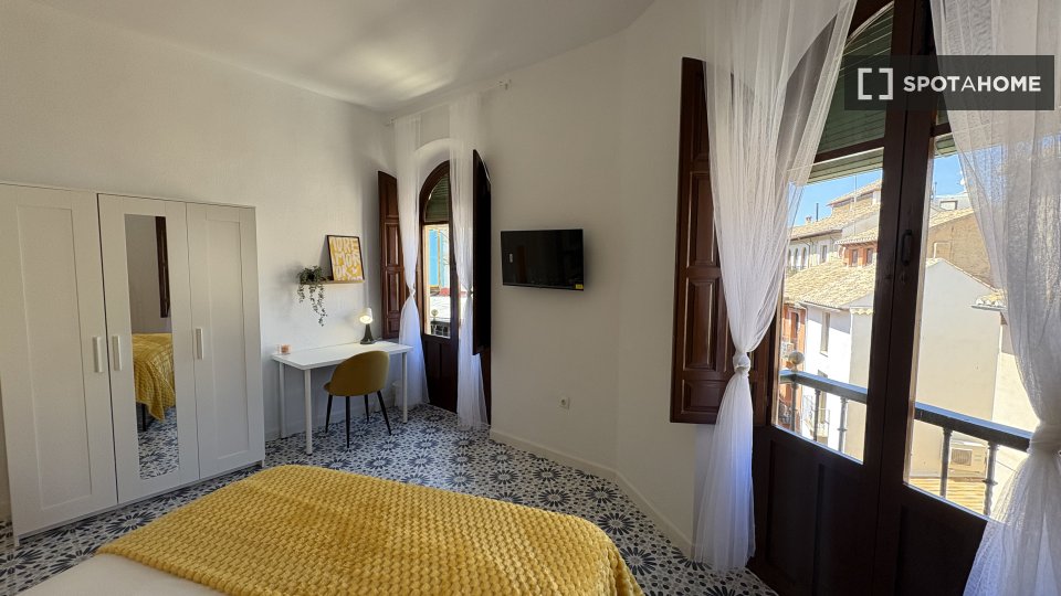 Double room Granada, 6 beds — photo 8