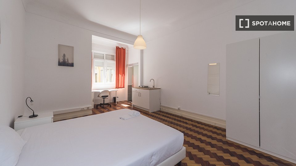 Double room Lisbon, 11 beds — photo 1