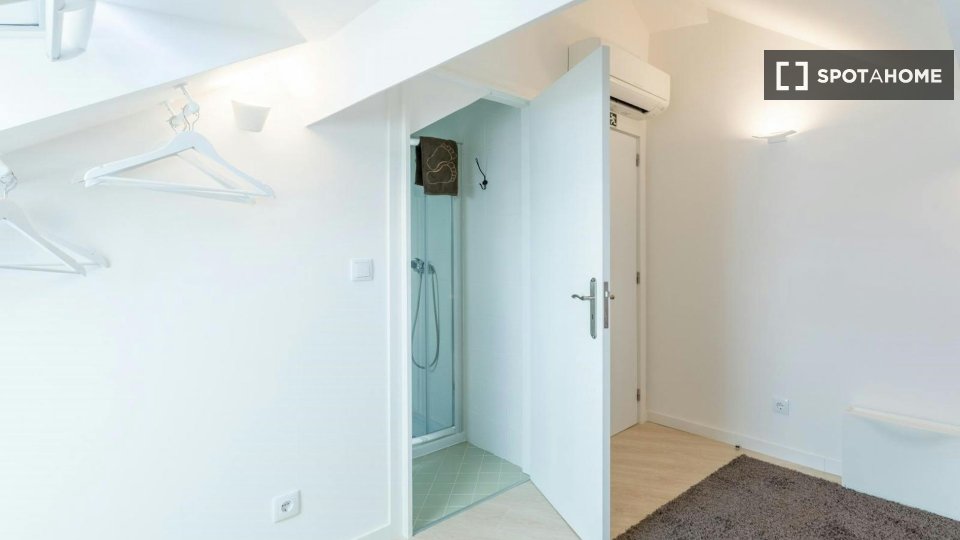Double room Porto, 20 beds — photo 11