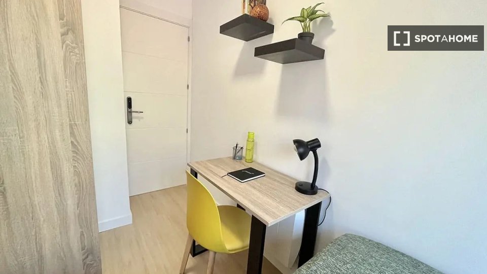 Double room Madrid, 6 beds — photo 17