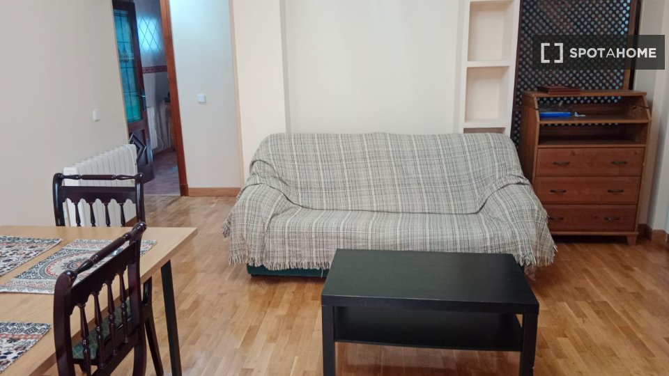 Double room Madrid, 4 beds, 100m² — photo 14