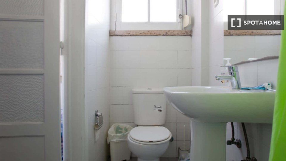 Double room Lisbon, 7 beds — photo 4