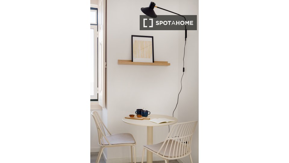 Apartment Lisbon, 1 bed — photo 2