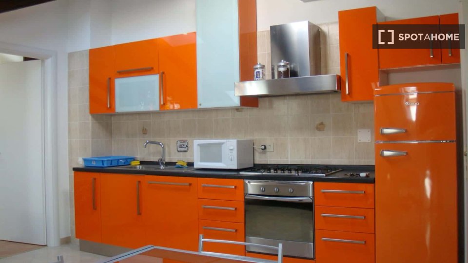 Apartment Turin, 1 bed, 65m² — photo 2