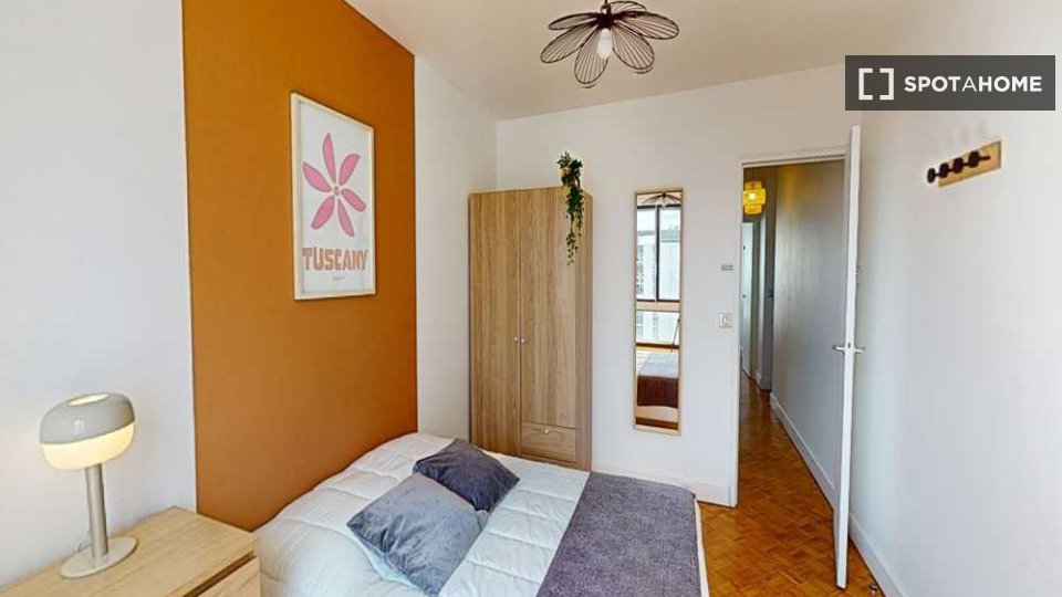 Double room Paris, 5 beds, 110m² — photo 11