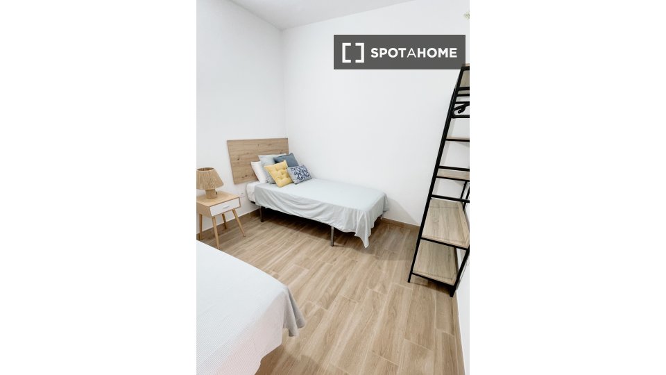 Apartment Santa_Cruz_De_Tenerife, 4 beds, 120m² — photo 6