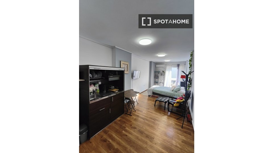 Apartment mono Athens, 37m² — photo 9