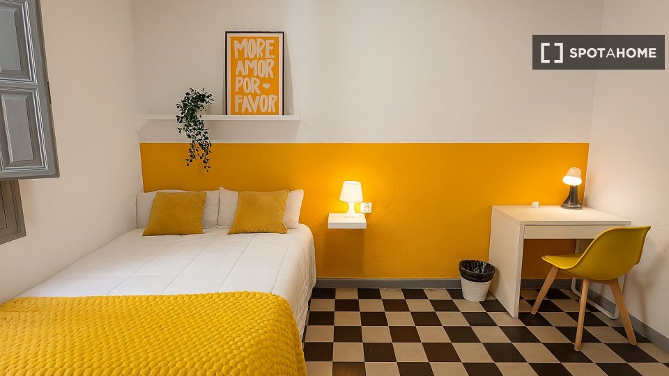 Double room Granada, 6 beds, 160m² — photo 3