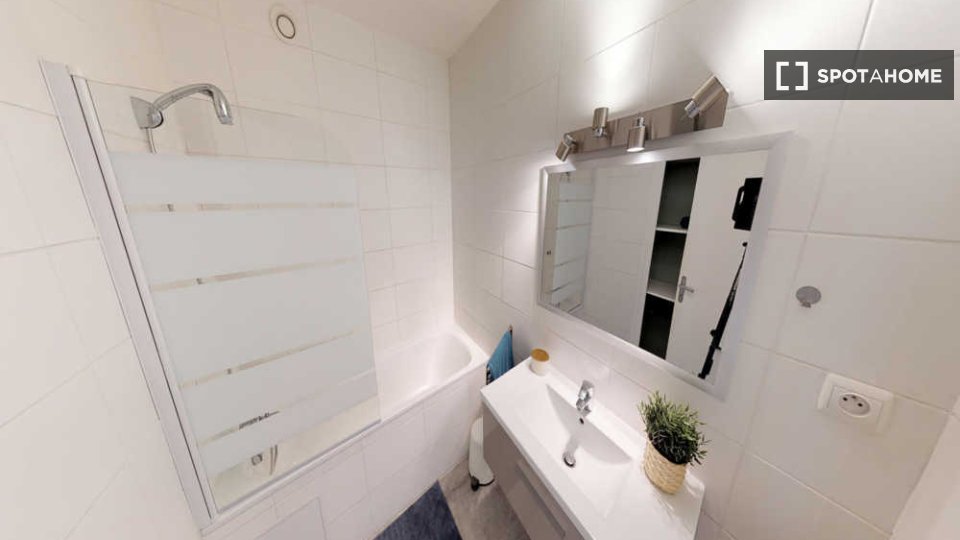 Double room Lyon, 4 beds, 100m² — photo 10