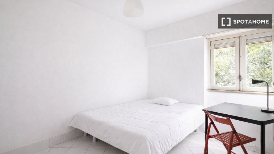 Double room Lisbon, 6 beds — photo 20