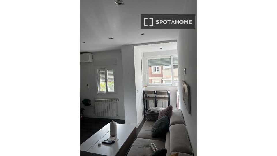 Double room Madrid, 2 beds, 75m² — photo 4