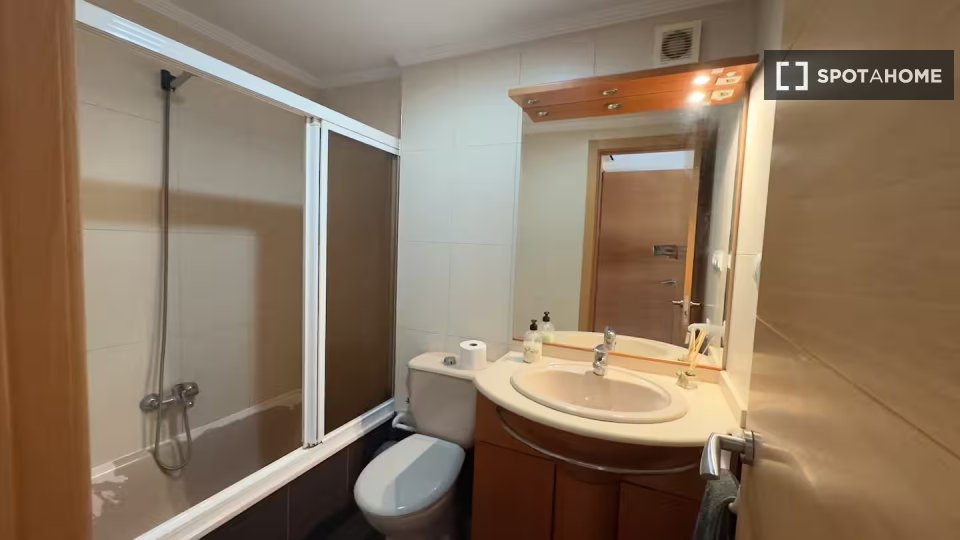 Double room Malaga, 3 beds — photo 3